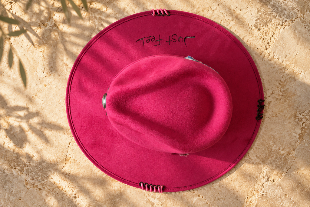 "Just feel" hat
